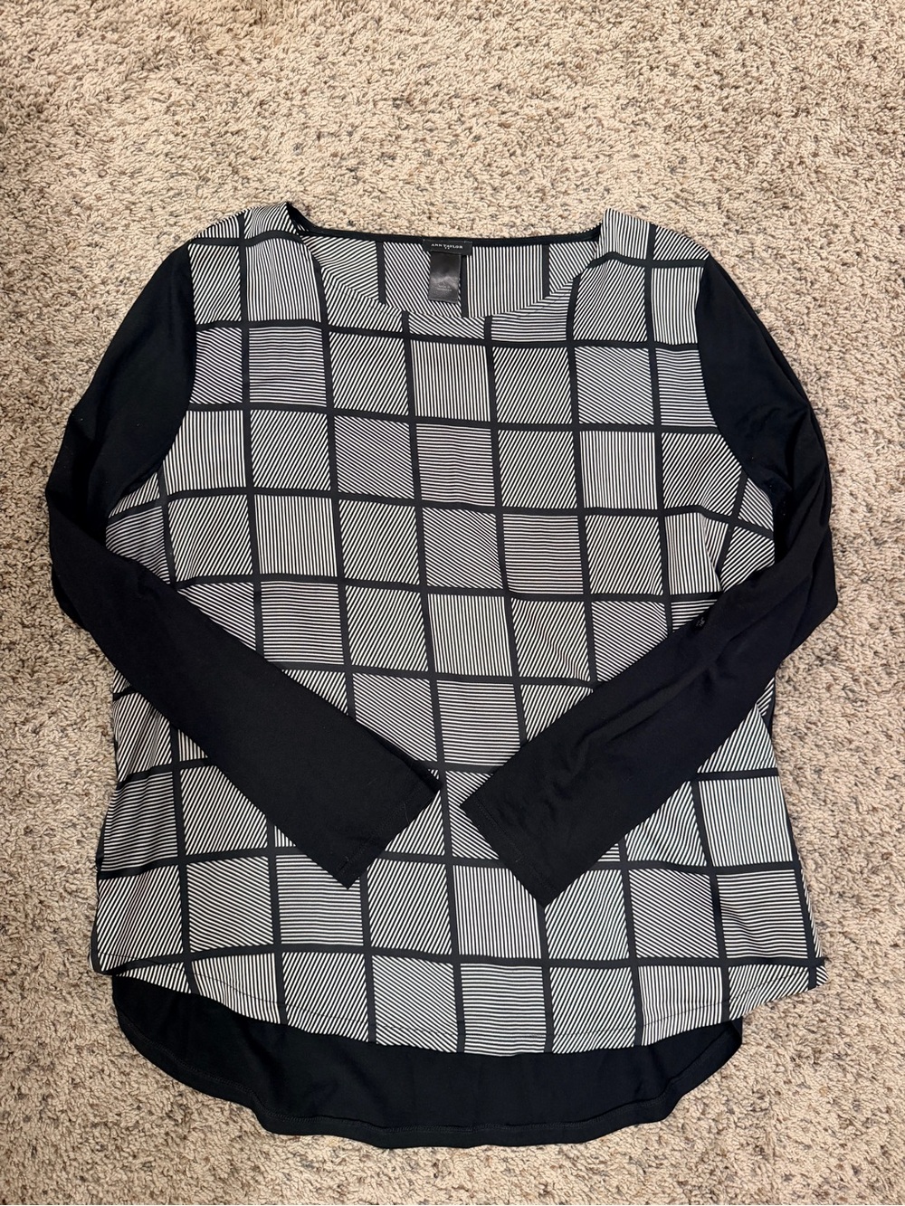 Ann Taylor Black and White Grid Long Sleeve Top